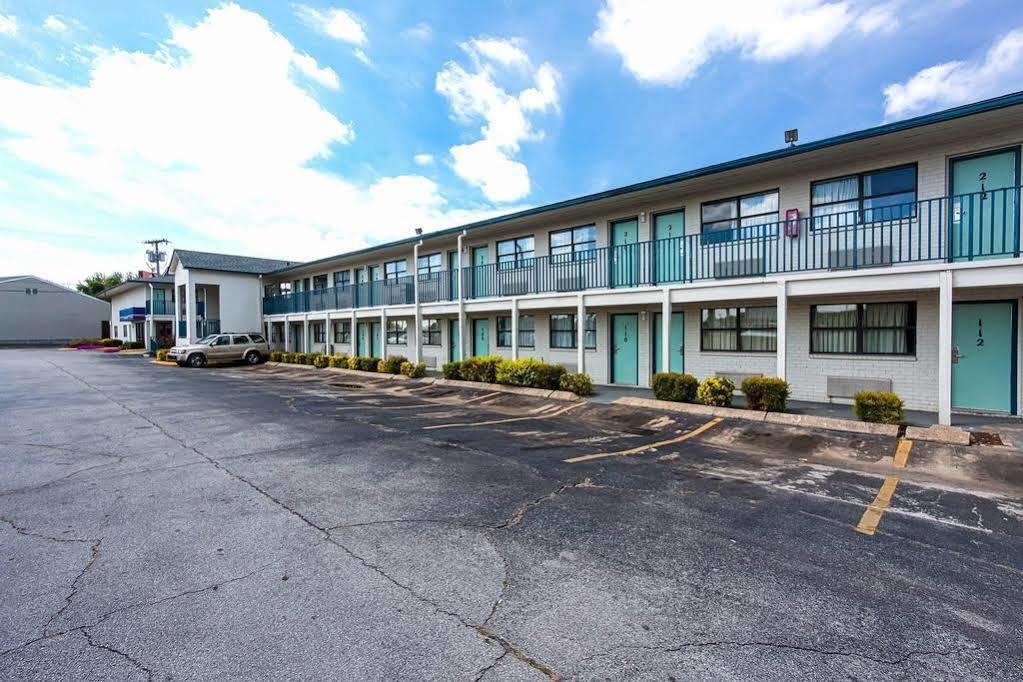 Motel 6 Chattanooga East Kültér fotó